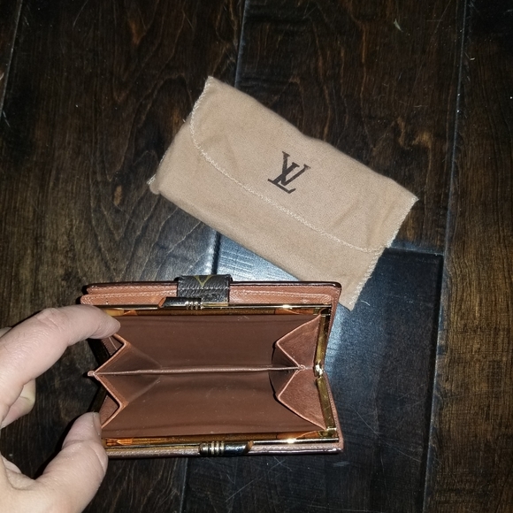 Louis Vuitton Monogram French coin purse Wallet - Picture 7 of 8